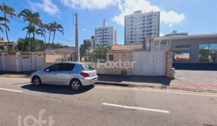 Casa com 3 quartos à venda na Avenida Atlântica, 754, Barreiros, São José, 170 m2 por R$ 800.000