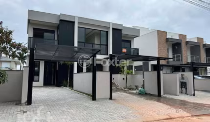 Casa com 3 quartos à venda na Rua da Quaresmeira Roxa, 19, Cachoeira do Bom Jesus, Florianópolis, 126 m2 por R$ 1.099.000