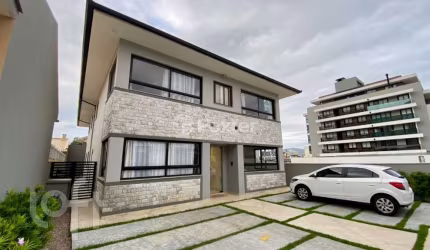 Apartamento com 3 quartos à venda na Rua Raul Leonardo Weiss, 181, Praia de Fora, Palhoça, 80 m2 por R$ 459.000