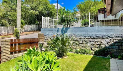 Casa com 3 quartos à venda na Rua Vergílio Ponciano, 102, João Paulo, Florianópolis, 260 m2 por R$ 2.500.000