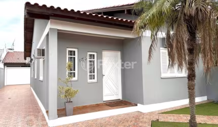 Casa com 4 quartos à venda na Rua Teófilo Otoni, 130, São Luis, Canoas, 170 m2 por R$ 689.000