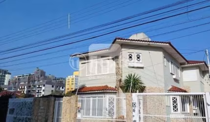 Casa com 4 quartos à venda na Rua Santa Luzia, 206, Trindade, Florianópolis, 240 m2 por R$ 2.500.000