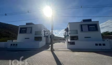 Casa com 3 quartos à venda na Rodovia Baldicero Filomeno, 34, Ribeirão da Ilha, Florianópolis, 140 m2 por R$ 895.000