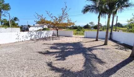 Casa com 4 quartos à venda na Rua Paulo Manoel dos Santos, 666, Enseada de Brito, Palhoça, 150 m2 por R$ 580.000