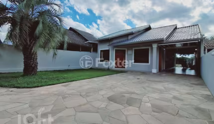 Casa com 3 quartos à venda na Rua Novo Hamburgo, 376, Mathias Velho, Canoas, 500 m2 por R$ 770.000
