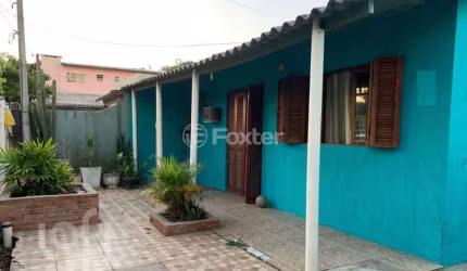 Casa com 4 quartos à venda na Quadra D Quatro B, 12, Guajuviras, Canoas, 270 m2 por R$ 300.000