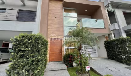 Casa com 3 quartos à venda na Avenida Deltaville, 207, Beira Rio, Biguaçu, 227 m2 por R$ 1.259.000