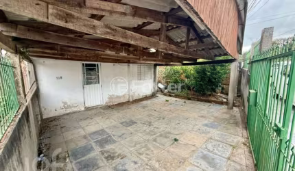 Casa com 2 quartos à venda na Rua Seival, 128, Vila Jardim, Porto Alegre, 78 m2 por R$ 180.000