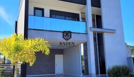 Casa Nova à venda no Condomínio Caledônia por R$3.500.000,00 - Camboriú, SC