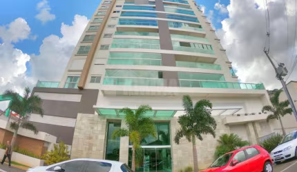 Apartamento com 3 quartos  à venda, 366.00 m2 por R$1605000.00  - Centro - Ponta Grossa/PR