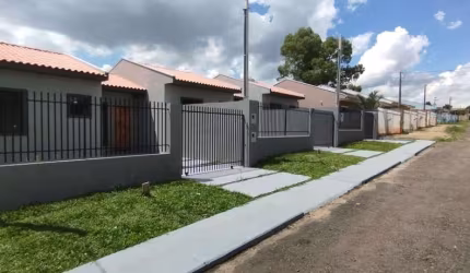 Casa Residencial com 2 quartos  à venda, 44.00 m2 por R$210000.00  - Uvaranas - Ponta Grossa/PR