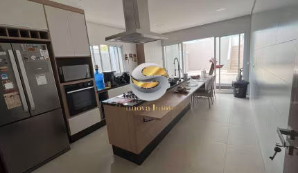 Casa bem decorada com planejados, 03 dorm. 01 suite Km.24.