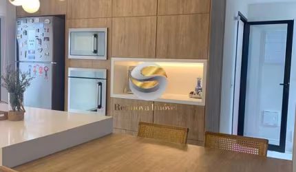 Casa 03 dormitórios, 1 suíte, com planejados, ar condicionado, fácil acesso