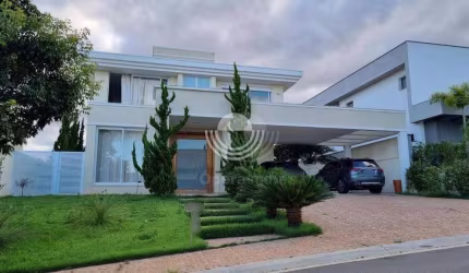 Sobrado à Venda no condomínio Mont Blanc em Campinas. Excelente acabamento e localização no condomínio