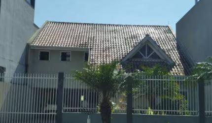 Sobrado com 4 dormitórios à venda, 206 m² por R$ 1.300.000,00 - Centro - Pinhais/PR