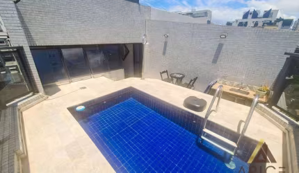!!!OPORTUNIDADE!!! LINDA COBERTURA DUPLEX À 01 QUADRA DA PRAIA com 106m² ÚTEIS - PISCINA - 02 DORM. - 02 W.C - 02 VAGAS por R$ 1.090M - BOQUEIRÃO