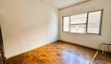 !!!OPORTUNIDADE!!! ÓTIMO APARTAMENTO NA  QUADRA DA PRAIA E VISTA MAR com 51m² ÚTEIS - 01 DORMITÓRIO - 01 VAGA por R$ 365 MIL - EMBARÉ/SANTOS