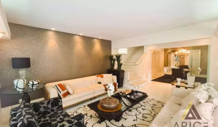 MARAVILHOSA CASA com 300² ÚTEIS - 03 DORM - PISCINA - SAUNA - ESP. GOURMET - CHURRASQUIRA - BAR - HORTA VERTICAL -  DEP. COMPLETA - 04 VAGAS - GONZAGA
