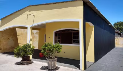 Casa para Venda em Itanhaém, Savoy, 3 dormitórios, 1 suíte, 1 banheiro, 3 vagas