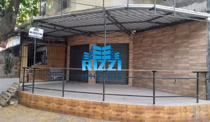 Locação - Casa Comercial no ANIL/JACAREPAGUÁ