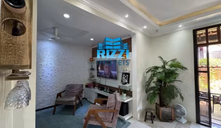 Linda Casa Triplex em Condomínio Fechado na Taquara