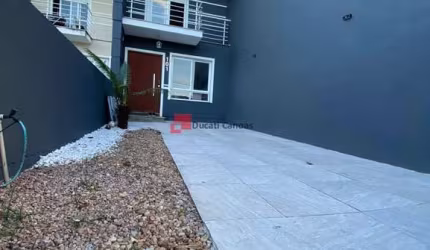 Sobrado semimobiliado no Bairro São José
