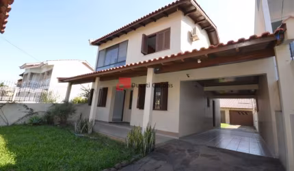 Sobrado com 4 Dormitórios, Piscina e Terreno Amplo  Ótim