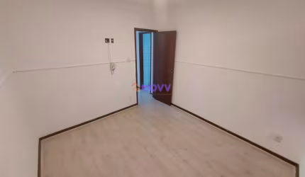 Excelente oportunidade, apartamento 2 quartos com vaga de garagem e elevador !