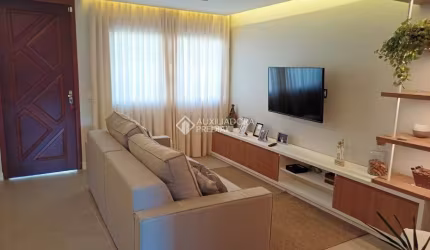Casa com 3 quartos à venda na Rua Dom Jaime de Barros Câmara, 802, Sarandi, Porto Alegre, 159 m2 por R$ 799.000