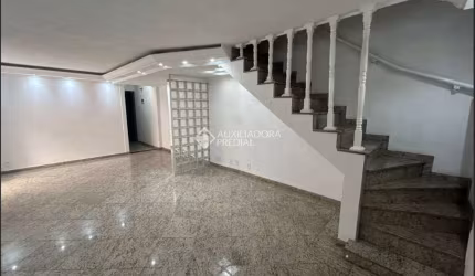 Casa em condomínio fechado com 3 quartos à venda na Rua Orlando Silva, 125, Vila Camilópolis, Santo André, 220 m2 por R$ 710.000
