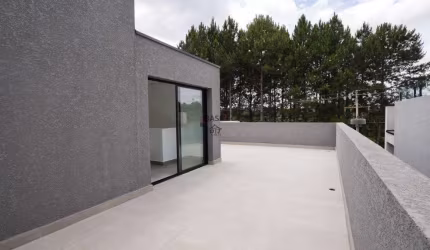 Casa em Condomínio á Venda no Santa Cândida (4 QUARTOS)