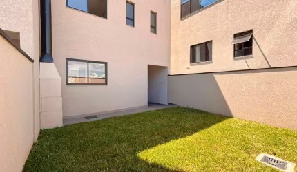 SOBRADO Á VENDA NO BAIRRO NOVO MUNDO (COM AMPLO QUINTAL NOS FUNDOS E FRENTE)