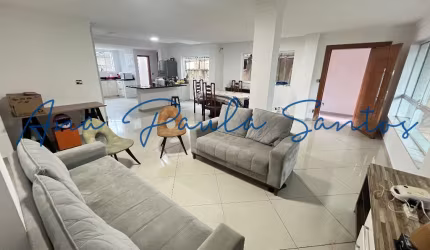 OPORTUNIDADE IMPERDÍVEL NO CAMPO GRANDE! Ampla e moderna casa geminada duplex com 3 dorms (2 suítes) a venda no Campo Grande em Santos - SP