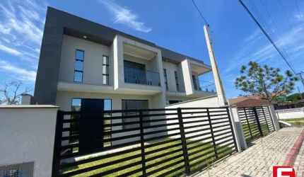 Casa com 3 quartos à venda na Rua 450, 656, Volta ao mundo, Itapoá, 130 m2 por R$ 530.000