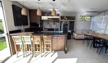 Linda Térrea Casa no Cond. Villagio do Engenho, 3 quartos, sendo uma suíte master, 2 demi-suite, planejados, salas, gourmet, piscina aquecida, 4 vagas