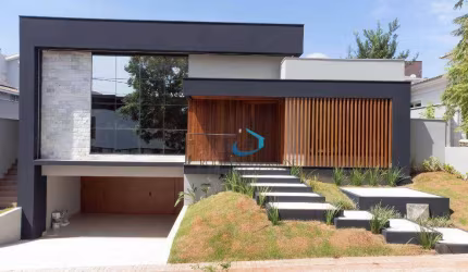 Casa Térrea Nova Condomínio Sun Lake Com 3 suítes 4 Salas Gourmet Piscina Aquecida Completa de Planejados Iluminação Energia Fotovoltaica 4 vagas