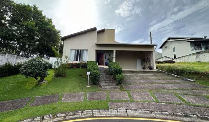Casa de Alto Padrão a Venda em Indaiatuba.