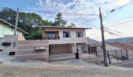 Casa com 3 quartos à venda em Água Verde, Blumenau , 250 m2 por R$ 949.999