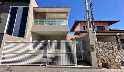 Casa em condomínio fechado com 2 quartos à venda na Escola Agrícola, Blumenau , 179 m2 por R$ 1.650.000