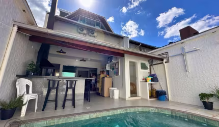 Casa com 3 quartos à venda na Escola Agrícola, Blumenau , 450 m2 por R$ 1.335.000