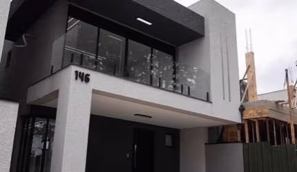 Casa com 4 quartos à venda na Rua Irma Schreiner Maran, 475, Santa Cândida, Curitiba, 190 m2 por R$ 1.199.000