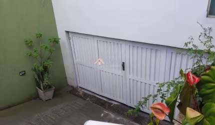 Lindo Sobrado no Bairro Santa Maria, com 3 Dormitórios e 3 Vagas