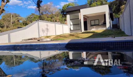 Casa á venda, com piscina em Terra Preta - Mairiporã/SP