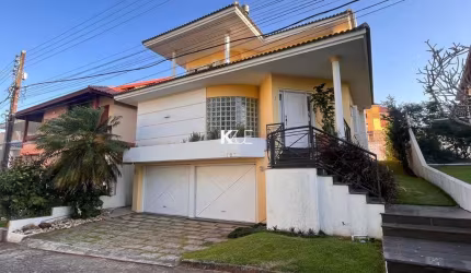 Casa em condomínio fechado com 3 quartos à venda na Travessa América, --, Coqueiros, Florianópolis por R$ 2.400.000