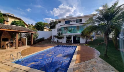 Casa sobrado com 3 quartos 2 suites 5 banheiros piscina e 10 vagas a venda no Chácara Primavera em Campinas-SP