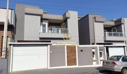 Casa com 3 dormitórios à venda, 140 m² por R$ 780.000 - Costazul - Rio das Ostras/RJ