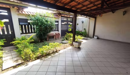 Casa com 5 dormitórios à venda, 349 m² por R$ 1.300.000 - Recreio - Rio das Ostras/RJ