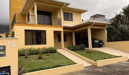 CASA EM CONDOMINIO NA PRAIA DE FORA COM 4 QUARTOS  - CA1681