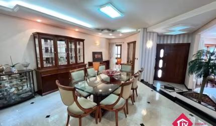 Casa para Venda - 600m², 3 dormitórios, sendo 3 suites, Madureira