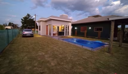 Sobrado para Venda - 105m², 2 dormitórios, 1 vaga - Praia Paraíso